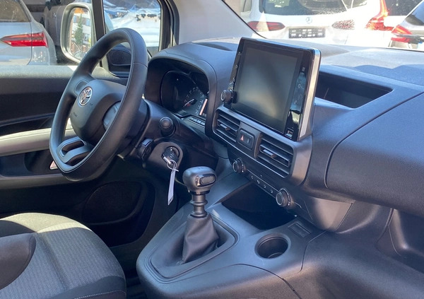 Toyota Proace City Verso cena 49900 przebieg: 100000, rok produkcji 2021 z Międzylesie małe 211